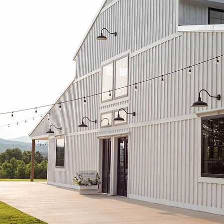 A Suite With A View + Wine Mount Airy Buitenkant foto