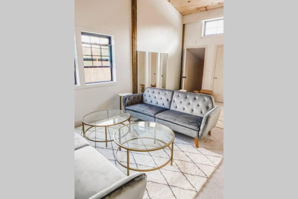 A Suite With A View + Wine Mount Airy Buitenkant foto