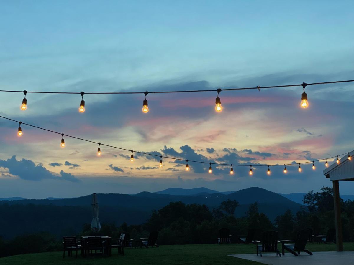 A Suite With A View + Wine Mount Airy Buitenkant foto