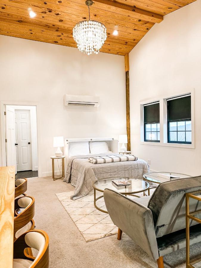 A Suite With A View + Wine Mount Airy Buitenkant foto